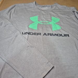 Under Armour Men's Gray Shirt with Green Logo 2905/463